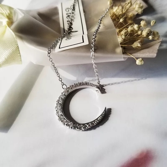 Amazing Moon Diamond Necklace - Picture 4 of 6